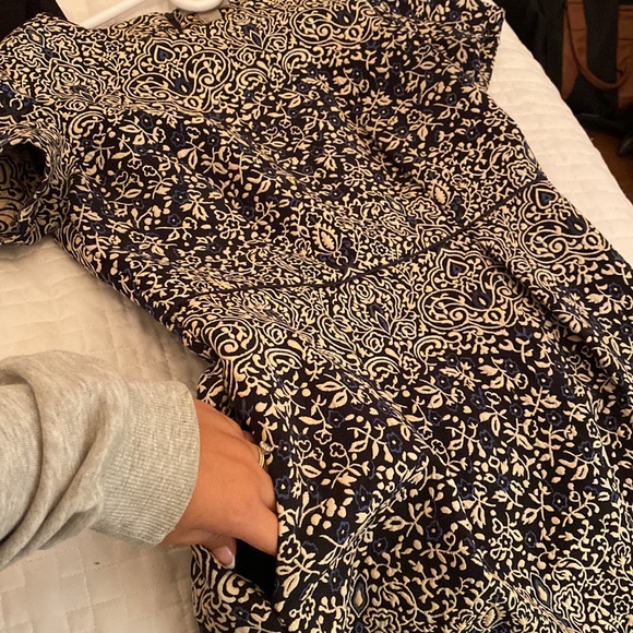 Floral Cocktail Dress w/ Pockets! - Picture 5 of 7